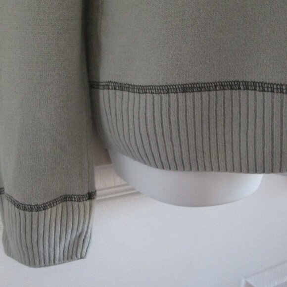 AEROPOSTALE Gray Lightweight Crewneck Sweater (S) EUC - Picture 5 of 7